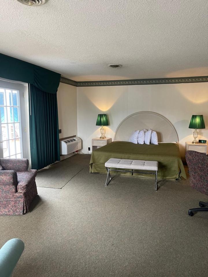 Knights Inn Mackinaw Stadt Exterior foto