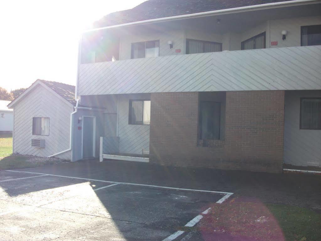 Knights Inn Mackinaw Stadt Exterior foto