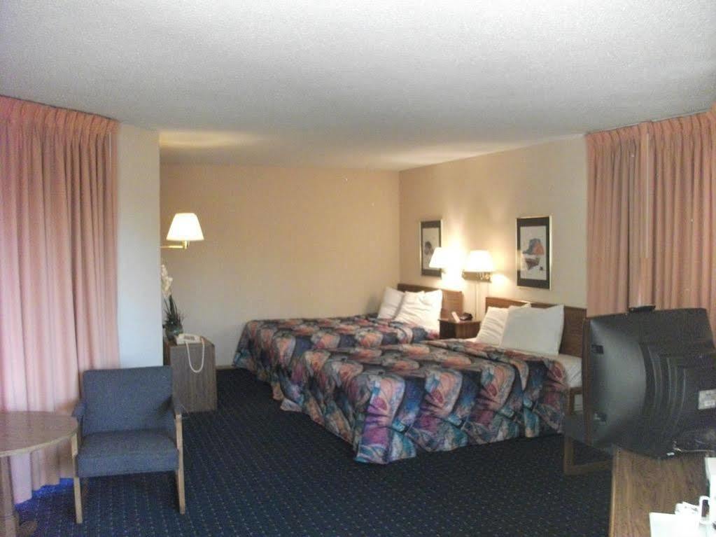 Knights Inn Mackinaw Stadt Exterior foto